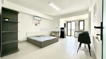 STUDIO BAN CÔNG SIÊU RỘNG GẦN VINCOM PHAN VĂN TRỊ
