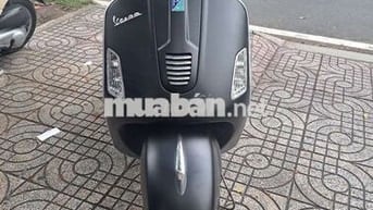 Vespa GTS 125 Fi Nhập Ý 2011. xe đẹp máy zin