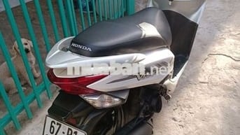 Honda Vision Trắng