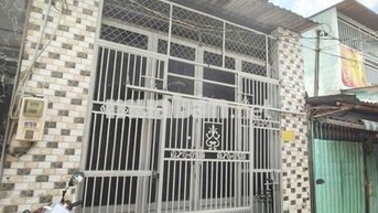 Cho thuê nhà Quốc Lộ 50 gần Tạ Quang Buu 4x15 có 2 phòng hẻm Hương Quê