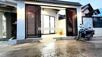 🟩🟩🟩🟩Cho thuê nhà Nguyên Căn hẻm xe hơi 1135 Huỳnh Tấn Phát Q7🟩🟩🟩🟩🟩