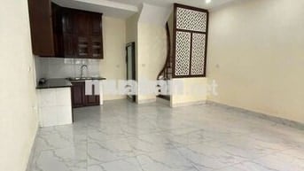 Cho thuê nhà ngõ 146 Đông Thiên, Vĩnh Hưng, 6tr