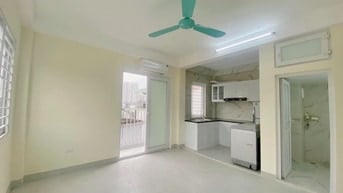 Cho thuê CHDV CCMN 1 ngủ 1 khách ban công 40m2 tại Yên Hoà (Hạ Yên Quy