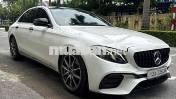 Mercedes-Benz E200 Trắng 5 chỗ
