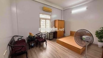 cho thuê căn 2 phòng ngủ phố Ngọc Lâm 9,5 tr
