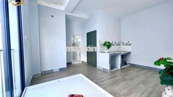 Cho thuê studio ban công thoáng gần hàng xanh, Học Viện Hành Chính