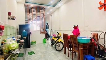 Bán nhà 151m2 có 3 lầu đường xe tải tới nhà pháp lý chuẩn 
