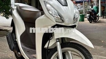 Honda Vision Trắng Xăng