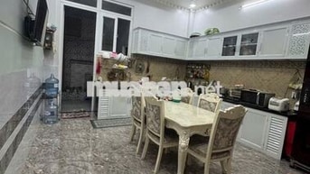 CẦN TIỀN BÁN NHÀ GẤP ĐỊNH CƯ NƯỚC NGOÀI GIÁ 18,5 TỶ HẠ GIÁ CÒN 17,5 TỶ
