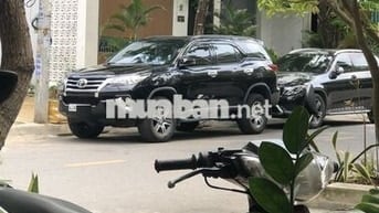 Toyota Fortuner 2.4 AT Máy dầu 2019 Đen