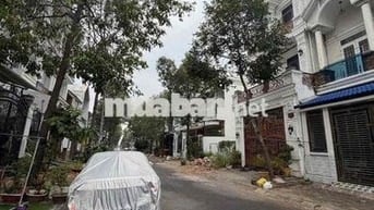 Nhà lầu có nội thất KDC Nam Long