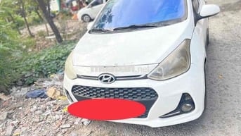 Hyundai Grand i10 Trắng 5 chỗ
