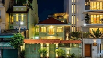 Nhà MT Hát Giang - Khu Sân Bay 10,7x17,6 -3 tầng tiện xây Hầm 7 lầu