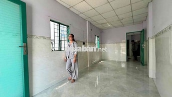 Nhà Nguyên Căn - 2pn - 2 wc - 1 pk lớn - 1 nhà bếp thoáng
