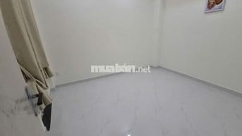 Nhà đẹp sát Quận trung tâm - Quận 8 - 3 phòng ngủ có pn trệt