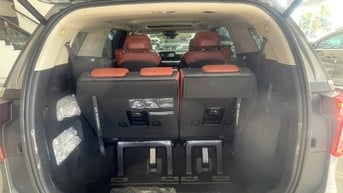 KIA Carnival 2.2D phiên bản Signature