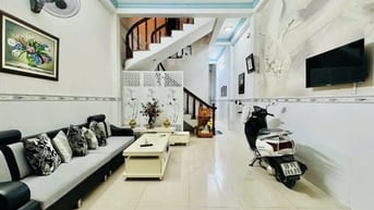 về quê bán nhà 58m2,3PN,2WC,5,528 tỷ, đình phong phú, hẻm ô tô