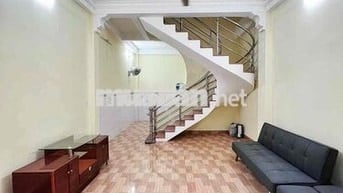 CHO THUÊ NHÀ HẺM LÂM VĂN BỀN 5M x 10M ( 3 PHÒNG NGỦ )