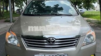 Toyota Innova 2013 Bản E Số sàn Vàng cát