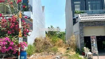 Mặt tiền kinh doanh 135m2 đường Gia Huỳnh, giá 850 triệu