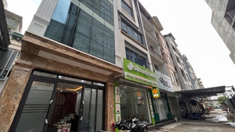 Tôi chính chủ bán nhà 32 ngõ 1 Quan Nhân 6 tầng ô tô tránh kinh doanh