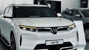 VinFast VF 9 7 chỗ Trắng 2026