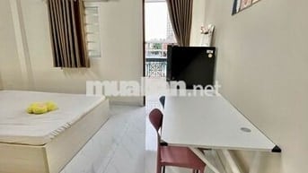 Chính chủ cho thuê 180 Nguyễn Hữu Cảnh - Ban công tách bếp 35m2