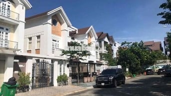 Cho Thuê Căn Nhà Khu Biệt Thự Hoàng Gia, Trung Tâm Hành Chính Dĩ An