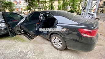 Toyota Camry 2.0E Đen