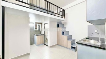 CHỦ VỪA KHAI TRƯƠNG PHÒNG FULL CỬA SỔ