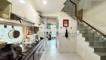 NHÀ PHỐ, DTSD 200M2, 5PN, DÒNG TIỀN 420TR/NĂM, 9.69T