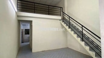 💝Căn gác lửng giá cực rẻ gần trung tâm phố tầm 10p xe máy đường 8m💝