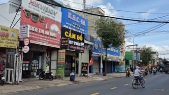 Bán nhà mặt tiền đường Nguyễn Ảnh Thủ
