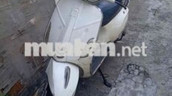 Piaggio Vespa Trắng