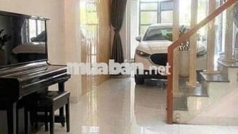 nhà nguyên căn 3 phòng ngủ cách ql13 chỉ 200 mét