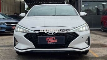 Hyundai Elantra 2019 1.6 Turbo, màu trắng,8v7 km