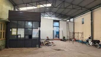Cho thuê nhà xưởng có sẵn phòng và bếp