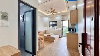 Cho thuê căn hộ Studio ban công full nội thất Lê Thánh Tôn Quận 1 