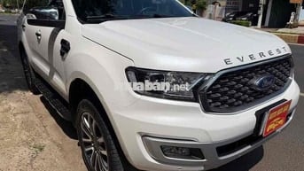 Ford Everest Titanium 2 cầu 4x4 2022 Trắng
