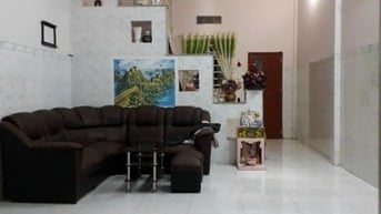 CHO THUÊ NHÀ, KINH DOANH, CÓ SÂN ĐẬU XE HƠI, ĐƯỜNG RỘNG, CÓ VƯỜN