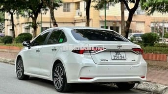 Toyota Altis 1.8V 2023 Trắng Tự động