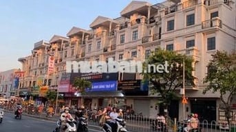 Nhà Mặt Tiền Nguyễn Văn Lượng, P10 Gò Vấp - Diện tích: 10m x 20m.