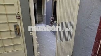 Phòng trọ trên tầng 1 lối đi riêng quận 1