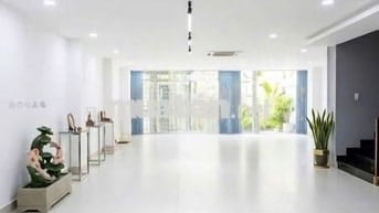 Cho thuê mặt bằng kinh doanh đường Võ Văn Tần - Quận 3
