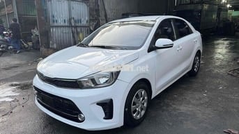 Kia Soluto 2022 số sàn màu Trắng