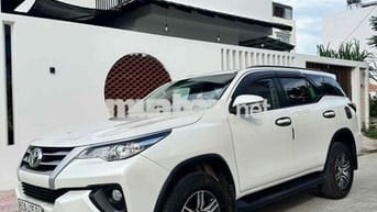 Toyota Fortuner 2017 Dầu Trắng