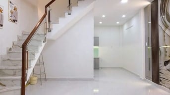 Chính chủ bán nhà đẹp 3 tầng, khu 20 thước, dt: 5x8m , giá 5,5 tỷ 