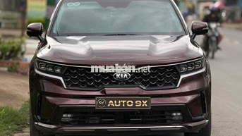 KIA Sorento Signature Full Dầu 2022 - 4v km Đỏ mận