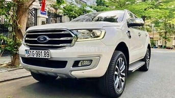 Ford Everest bản Titanium full 2 cầu sx 2019