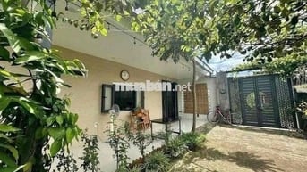 Diện tích 500m2 ngang 10m2 dài 50m2 có 100m2 thổ cư giá 650tr